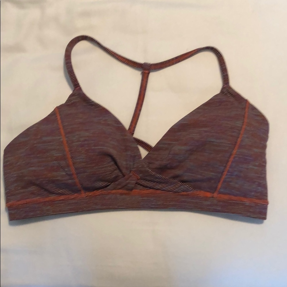 Lululemon sports bra